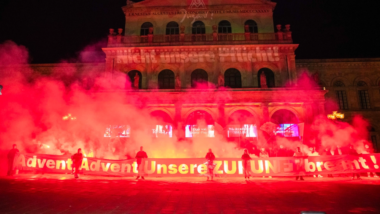 Gewerkschaftsjugend protestiert in Hannover gegen Wehrdienst
